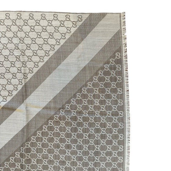 NWOT GG Guccissima Wool-Silk Blend Shawl - Picture 2 of 5